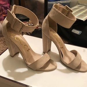 Nude strapy sandal heels! 8.5